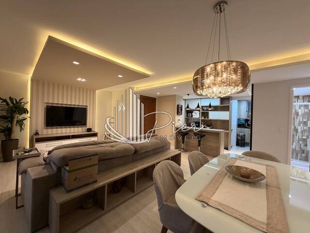 #821 - Apartamento para Venda em Rio de Janeiro - RJ